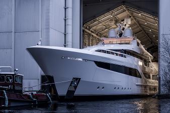 Feadship Somnium близится к завершению