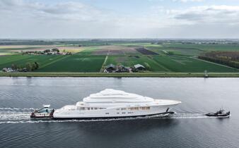 Верфь Feadship впервые показала суперяхту Project 821