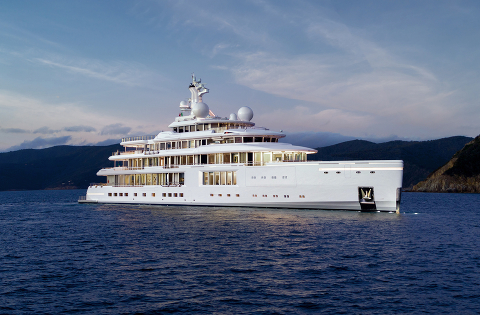 BENETTI представляет гибридную гига-яхту M/Y «LUMINOSITY»