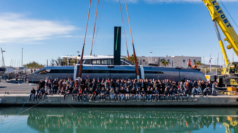 Gunboat спустила на воду 25-метровый катамаран Agave