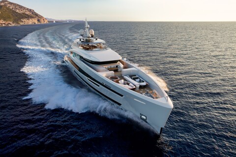 Heesen спустила на воду суперяхту Santosha