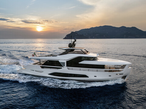 Infynito 80: Ferretti Yachts показала интерьеры новинки