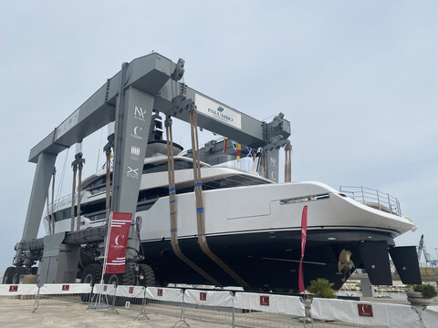 Columbus Yachts спустила на воду первый корпус Atlantique 47