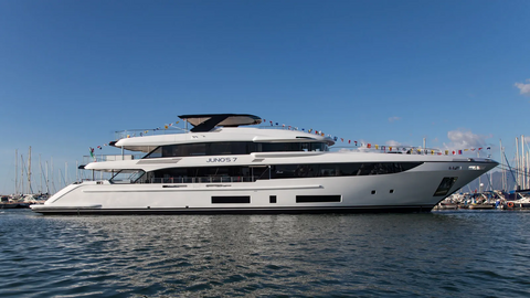 Benetti передала владельцу первую суперяхту Class 44M